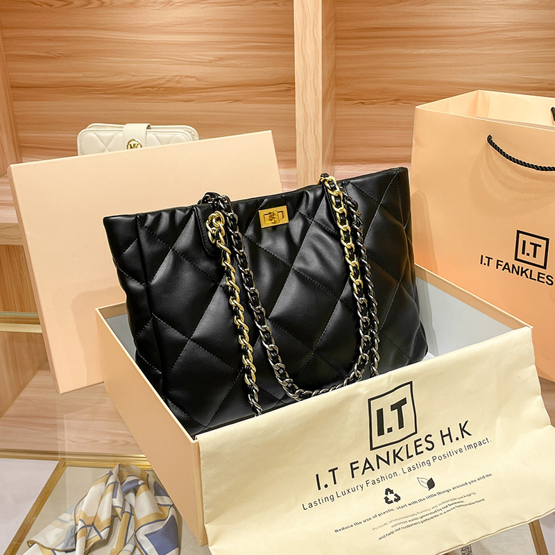 Luxury Bags Hong Kong - Nuova Borsa Tote Trapuntata Hong Kong