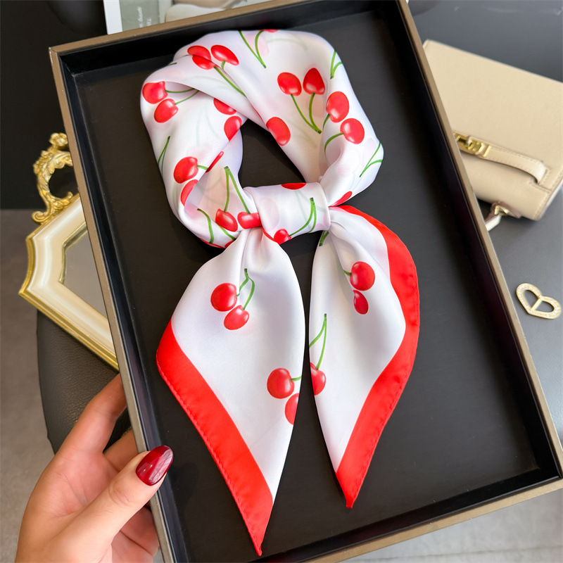 Luxury Bags Cute - Sciarpa di raso quadrata di lusso