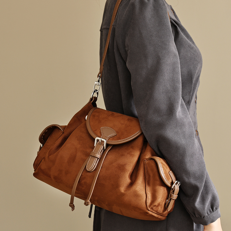 Borse in finta pelle scamoscia - Luxury Bags England recensione e prezzo