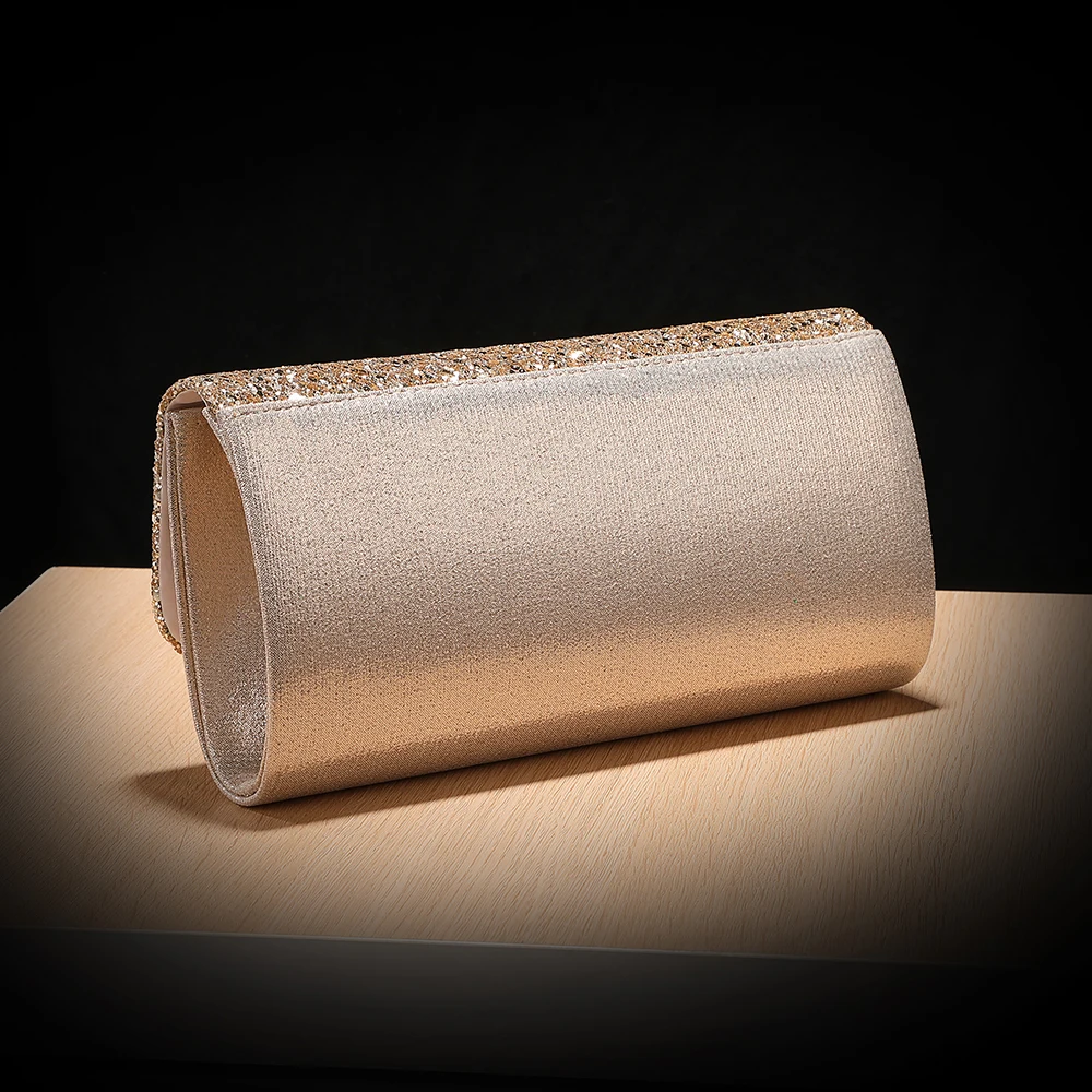Pochette viola glitterata con  - Luxury Bags England recensione e prezzo