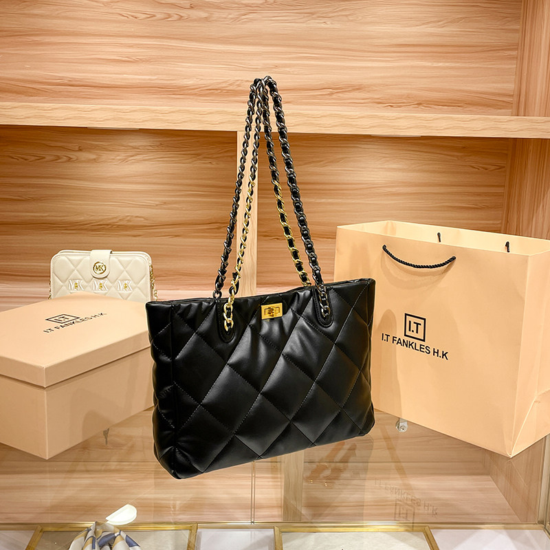 Nuova Borsa Tote Trapuntata Ho - Luxury Bags Hong Kong recensione e prezzo